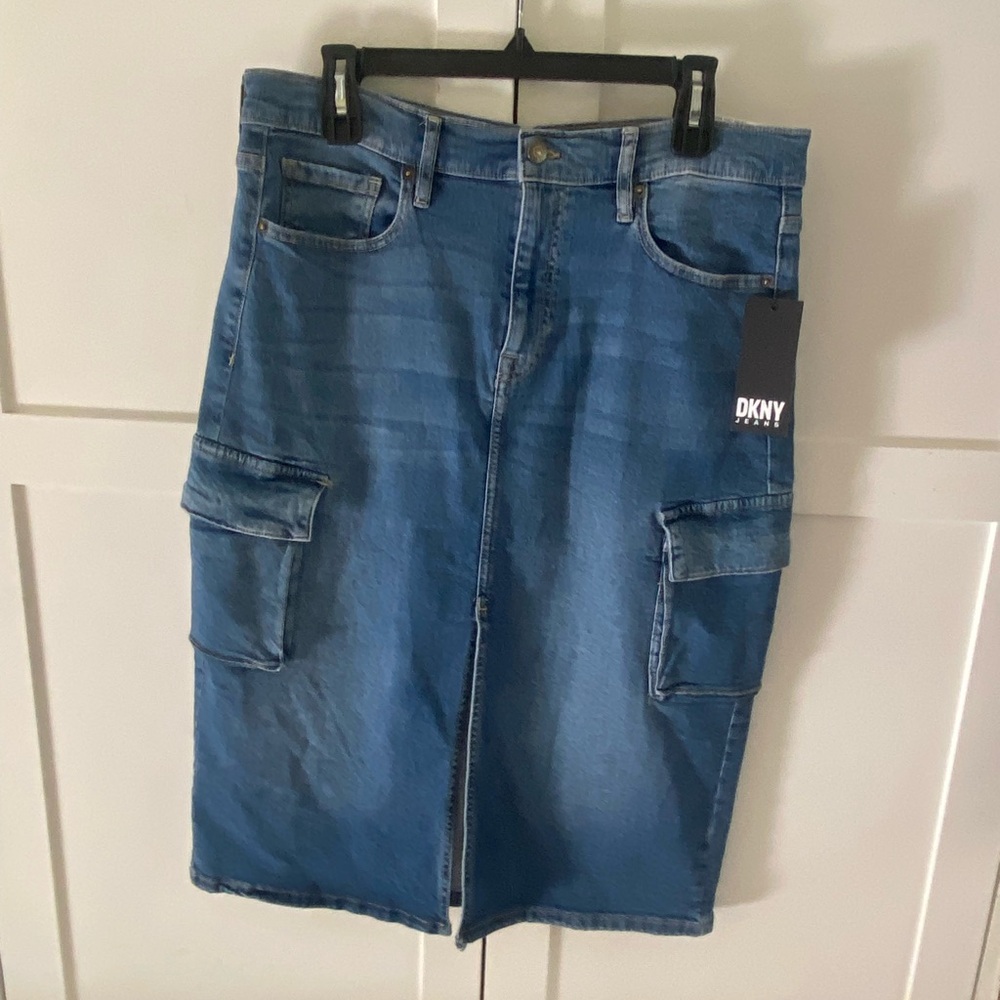 DKNY Blue Cargo Shorts Casual Style